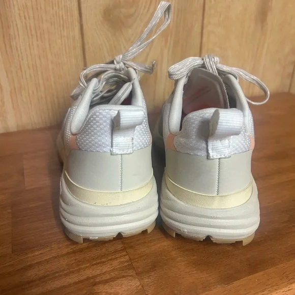 VEJA DEKKAN ALVEOMESH GRAVEL ICE SIZE 9 - Picture 5 of 13